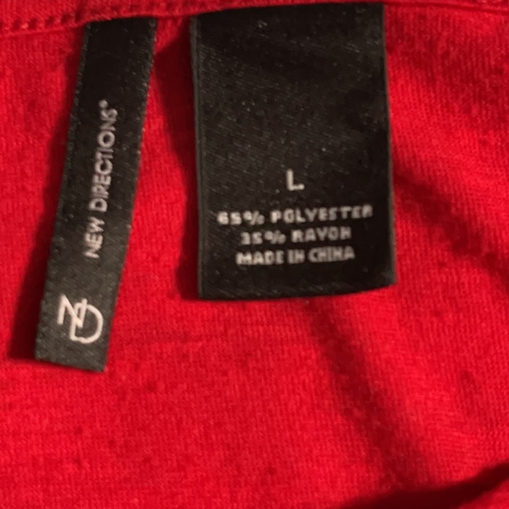 Cute New Directions red top L - Picture 5 of 6